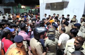 विकासनगर हिंसा: युवक की मौत के बाद भड़का बवाल, आरोपी का घर फूंका, इंटरनेट सेवा बंद