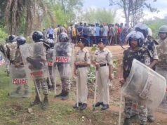 नारायणपुर में धर्मांतरित परिवारों को गांव छोड़ने का फरमान, घरों से बाहर फेंका सामान