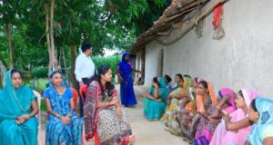 मंत्री लक्ष्मी राजवाड़े ने किया जनसंपर्क, ग्रामीणों की समस्याओं के त्वरित समाधान के दिए निर्देश