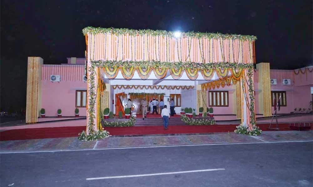 मुख्यमंत्री ने झांसी सर्किट हाउस में 5 सुइट व 10 बेड की डॉरमेट्री का किया शुभारंभ