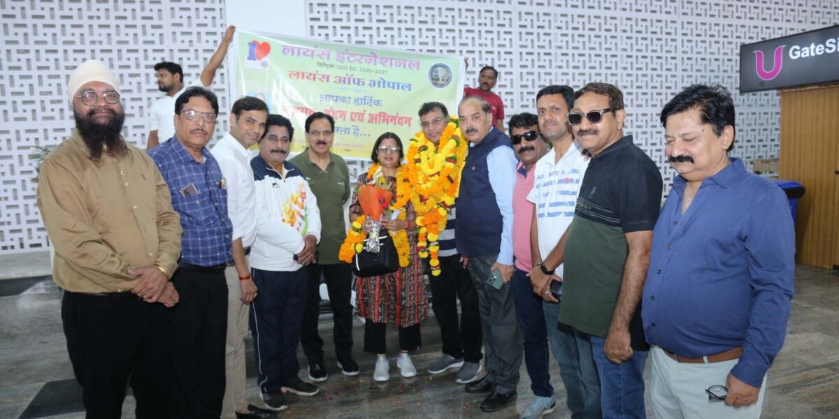हांगकांग में शपथ के बाद भोपाल लौटे डिस्ट्रिक्ट गवर्नर महेश मालवीय
