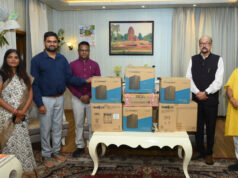 स्वेच्छानुदान मद से सुदूर वनांचल स्थित स्वामी आत्मानंद स्कूल, मांझीगुडा को 10 कंप्यूटर प्रदत्त