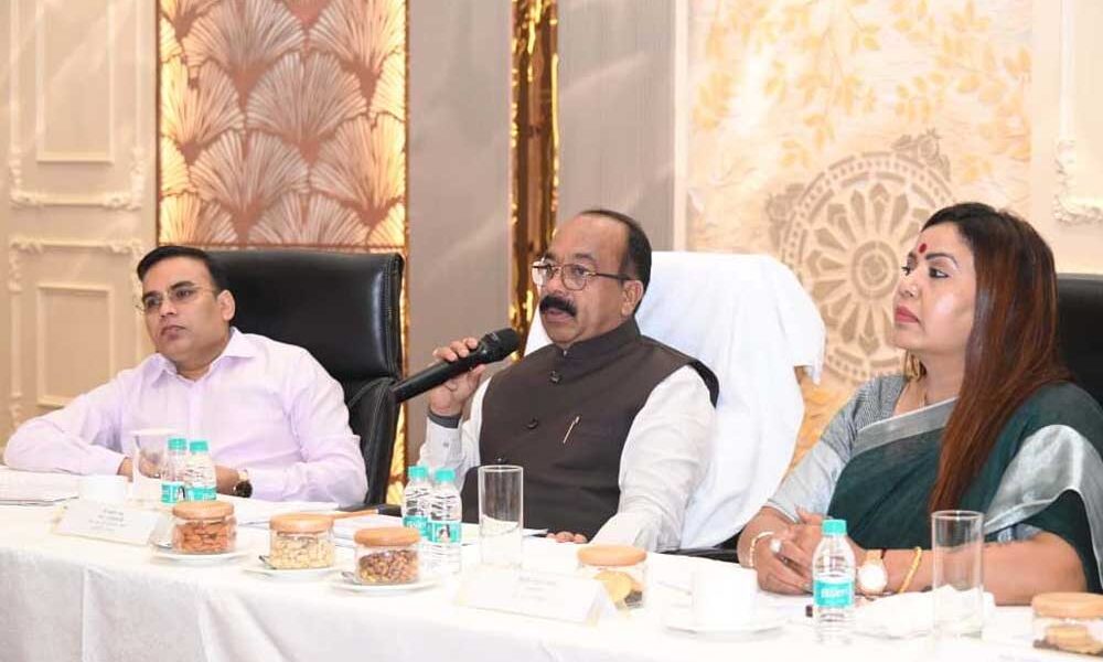 छत्तीसगढ़ को खेल हब बनाने नई सोच और विजन के साथ करें काम – अरुण साव