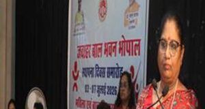 बच्चों के सर्वांगीण विकास के लिए सरकार प्रतिबद्ध : मंत्री भूरिया