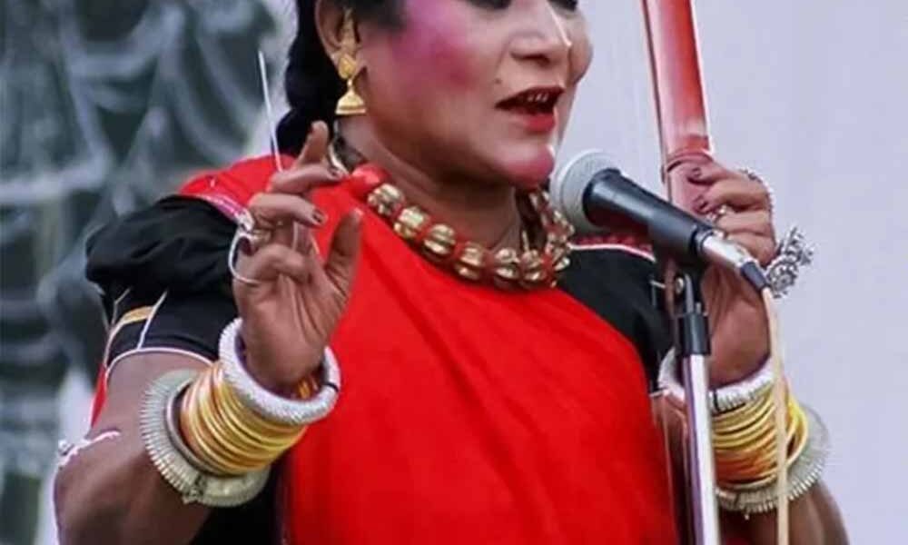 पुरुषों के वर्चस्व को चुनौती देकर पंडवानी को विश्व मंच पर ले गईं तीजन बाई: संघर्ष और सफलता की अनूठी गाथा