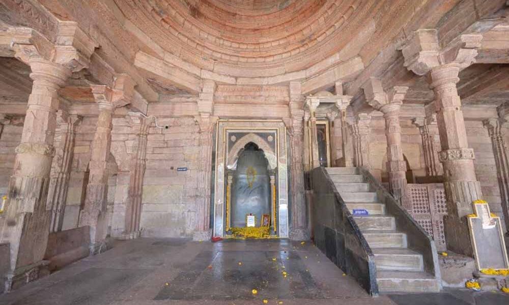 धार भोजशाला विवाद: मुस्लिम पक्ष की सुप्रीम कोर्ट में बड़ी तैयारी, सभी याचिकाओं को एक साथ जोड़ने की करेंगे मांग