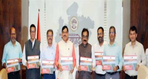 मुख्यमंत्री डॉ. यादव ने कॉफी टेबल बुक “एमपीआरडीसी : कनेक्टिंग पीपुल थ्रू क्वालिटी इंफ्रास्ट्रक्चर” का किया विमोचन
