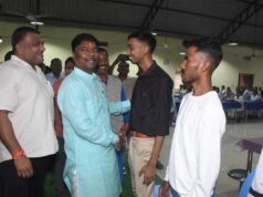 छू लो आसमान के सफल विद्यार्थियों का वन मंत्री केदार कश्यप ने किया सम्मान