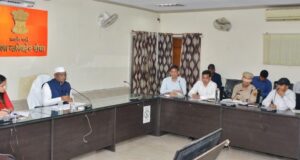 राज्यपाल हरिभाऊ बागडे ने ली दौसा की समीक्षा बैठक, टीबी और नशे पर सख्ती के निर्देश