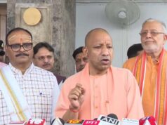 यूपी विधानसभा सत्र हंगामे की भेंट, सीएम योगी बोले- विपक्ष का आचरण शर्मनाक