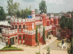 CG के खैरागढ़ में 230 साल पुरानी लिथोग्राफी कला आज भी जीवित, जर्मनी के पत्थरों पर सीख रहे छात्र