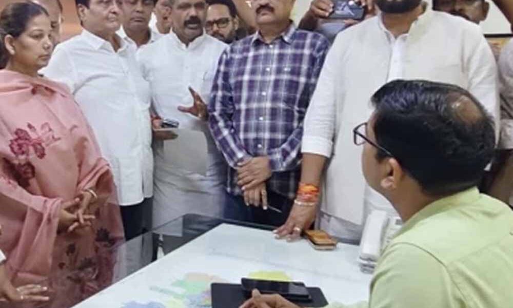 राहुल गांधी के इंदौर कार्यक्रम की तैयारी तेज, नगर निगम से अनुमति लेने पहुंचे कांग्रेस नेता