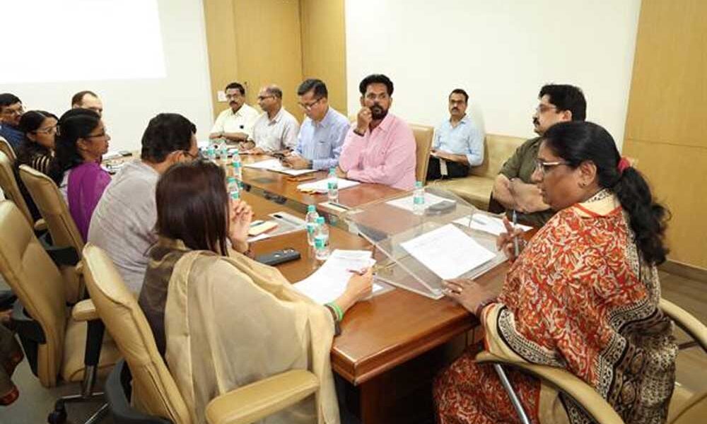 योजनाओं के क्रियान्वयन में लापरवाही बर्दाश्त नहीं, धरातल पर दिखना चाहिए असर : मंत्री भूरिया