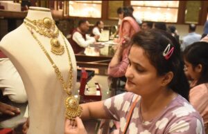 Gold Price Today: सोना ₹1.52 लाख के पार, चांदी में भी तेज उछाल; जानें आज के ताजा भाव