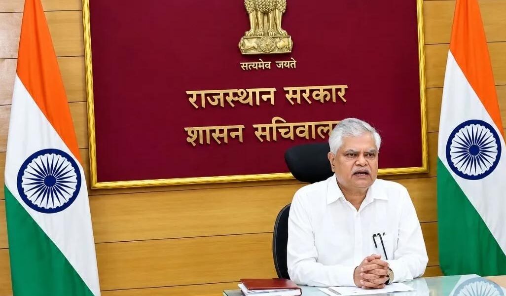 राज्य निर्वाचन आयोग के मुख्य निर्वाचन आयुक्त राजेश्वर सिंह के नाम से फेसबुक पर बनाई गई फर्जी प्रोफाइल