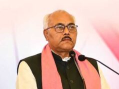 SP MLC के विवादित बयान से गरमाई UP की सियासत, बोले- अखिलेश कुत्ते के गले में घंटी बांध दें तो…