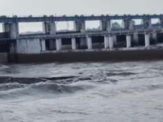 यूपी में भारी बारिश से उफनी नदियां, 7 जिलों में बाढ़ का अलर्ट