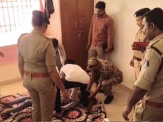 CG के एकलव्य आवासीय विद्यालय में 10वीं के छात्र ने फांसी लगाकर दी जान, मचा हड़कंप