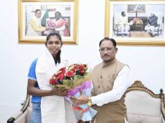 एशियन गेम्स की स्वर्ण पदक विजेता टीम की संजू देवी को मुख्यमंत्री विष्णु देव साय ने 51 लाख रुपए की प्रोत्साहन राशि देने की घोषणा की