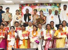 शिक्षक दिवस पर बलरामपुर में जिला स्तरीय समारोह- 21 उत्कृष्ट शिक्षक ज्ञानदीप और शिक्षादूत पुरस्कार से सम्मानित