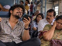ट्रेन में स्पीकर पर गाना बजाना पड़ेगा भारी, रेलवे ने दी जेल और जुर्माने की चेतावनी