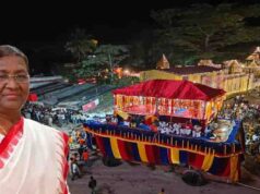 राष्ट्रपति द्रौपदी मुर्मु ने माँ दंतेश्वरी की पूजा-अर्चना कर देशवासियों की सुख-समृद्धि और खुशहाली की कामना की