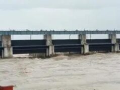 नेपाल में भूस्खलन के बाद नदियों में बढ़ा जलस्तर, वाल्मीकिनगर गंडक बराज पर फिलहाल खतरा नहीं