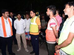 कवर्धा-बेमेतरा मार्ग पर पशुओं को देख उप मुख्यमंत्री विजय शर्मा ने अधिकारियों को लगाई फटकार