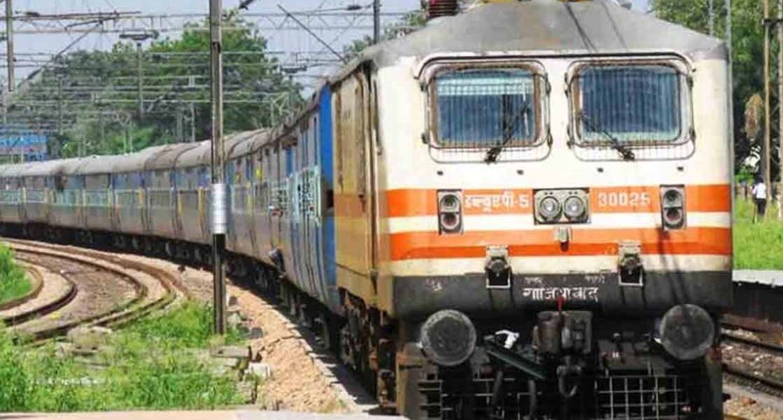 शनिश्चरा अमावस्या मेले पर रेलवे की खास व्यवस्था, 9 से 11 अक्टूबर तक कई ट्रेनों का 2 मिनट ठहराव