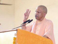 मुख्यमंत्री ने विभिन्न योजनाओं के लाभार्थियों को किया सम्मानित