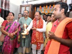 मुख्यमंत्री विष्णु देव साय ने मां काली और मां दुर्गा की पूजा-अर्चना कर प्रदेश की सुख-समृद्धि की कामना की