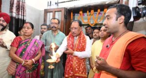 मुख्यमंत्री विष्णु देव साय ने मां काली और मां दुर्गा की पूजा-अर्चना कर प्रदेश की सुख-समृद्धि की कामना की