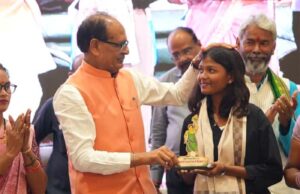 महिला किसान दिवस पर सांची में शिवराज सिंह चौहान का संवाद, 46 ग्रामीण सड़कों का भी किया भूमिपूजन