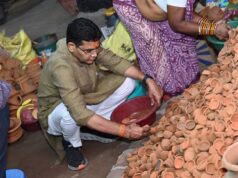 स्थानीय कारीगरों की मेहनत से रोशन हो हर घर, स्वदेशी दीयों से मनाएं दीपावली – राजस्व मंत्री टंक राम वर्मा