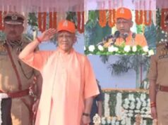 पुलिस स्मृति दिवस पर सीएम योगी ने शहीद जवानों को दी श्रद्धांजलि, परिजनों से मिलकर जाना हाल