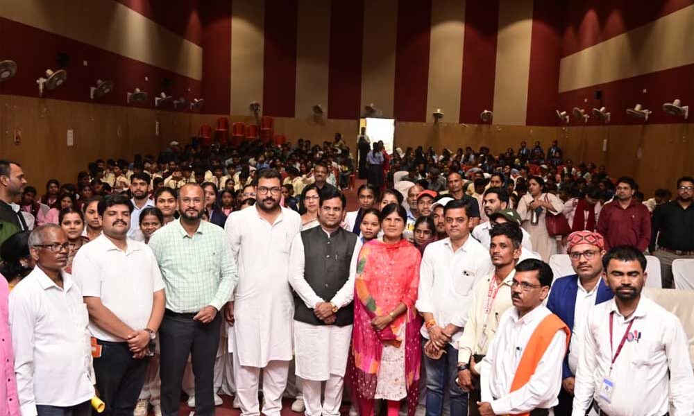 विकसित भारत @2047 के संकल्प को साकार करने में युवाओं की होगी निर्णायक भूमिका : छत्तीसगढ़ राज्य युवा आयोग के अध्यक्ष विश्व विजय सिंह तोमर